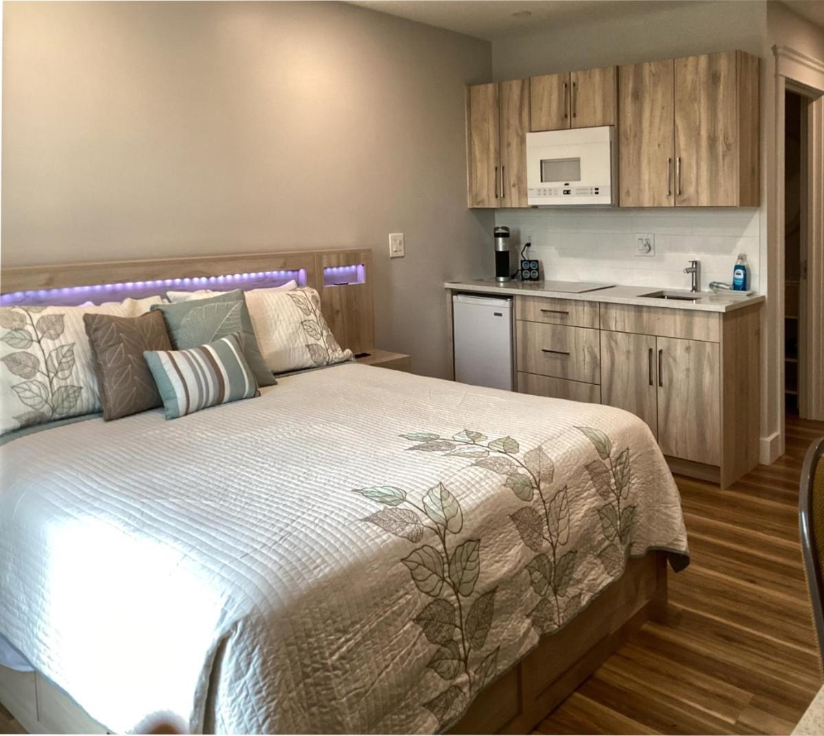 Lunenburg Arms Hotel Екстериор снимка